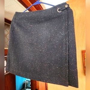 Banana Republic - Wool mini skirt, size 4